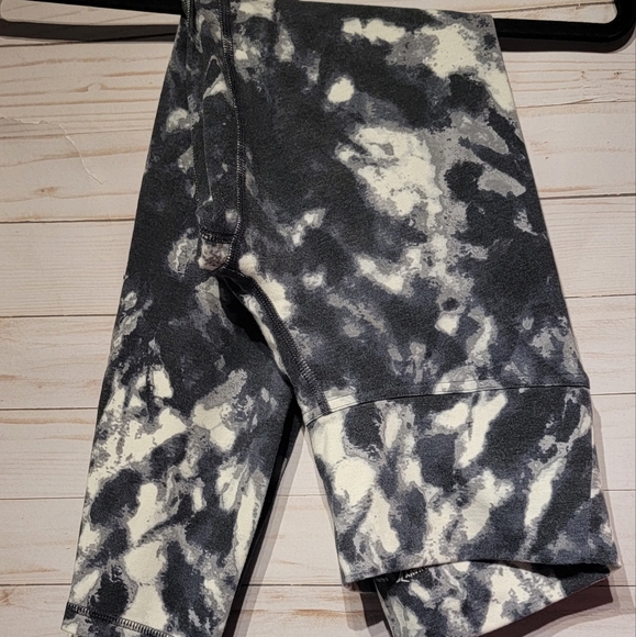 Old navy active balance leggings( go-dry) size small - Picture 2 of 8